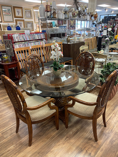 Thrift Store «You Never Know Thrift Store», reviews and photos, 5529 Manatee Ave W, Bradenton, FL 34209, USA