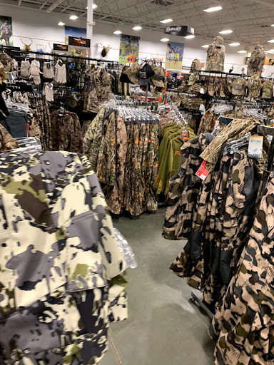 Sportsmans Warehouse image