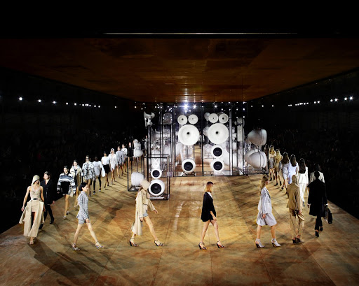 Clothing Store «Burberry Outlet», reviews and photos, 8200 Vineyard Dr, Orlando, FL 32821, USA