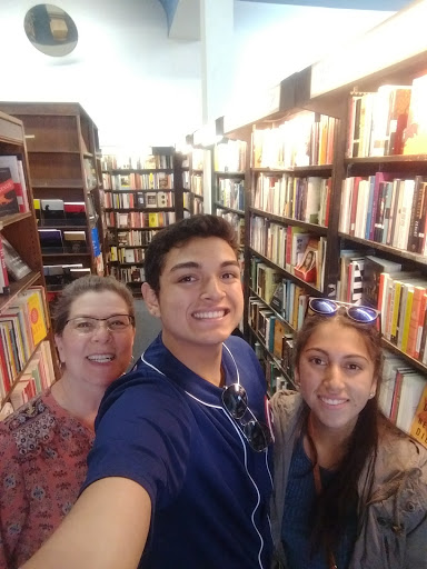 Book Store «Small World Books», reviews and photos, 1407 Ocean Front Walk, Venice, CA 90291, USA