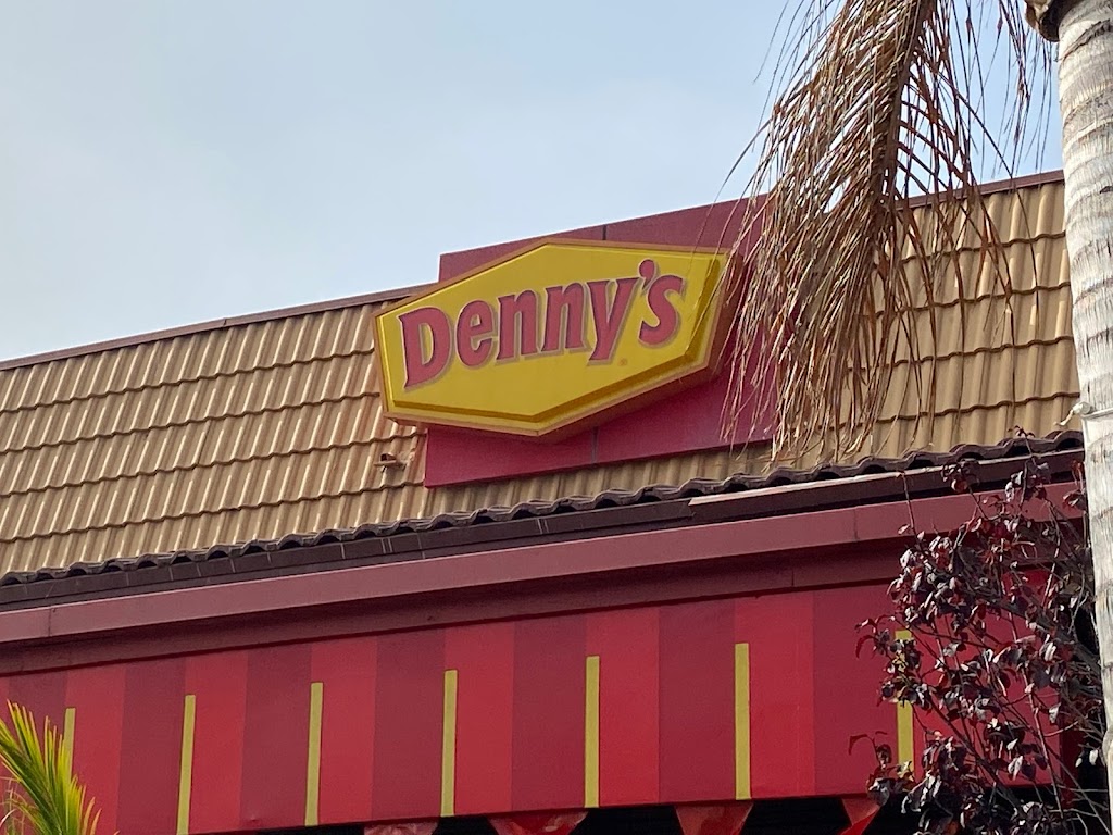 Denny's 90275