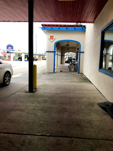 Car Wash «Superior Mermaid Car Wash», reviews and photos, 1750 Northpark Dr, Kingwood, TX 77339, USA
