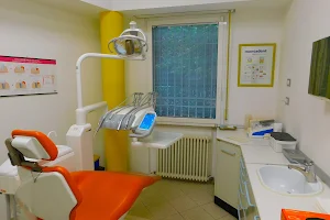 Studio Dentistico Dr. Luca Vannini a Rimini image