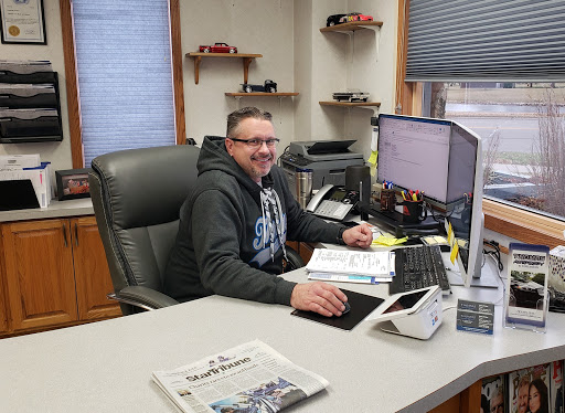 Auto Body Shop «Thomas Auto Body & Collision», reviews and photos, 5170 W Broadway Ave, Minneapolis, MN 55429, USA