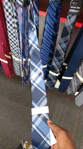 Clothing Store «K&G Fashion Superstore», reviews and photos, 5832 Columbia Pike, Falls Church, VA 22041, USA