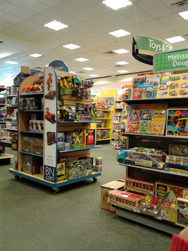 Book Store «Barnes & Noble», reviews and photos, 1163 Valley River Dr, Eugene, OR 97401, USA