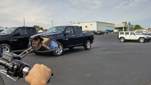 Car Dealer «Lucas-Smith Chrysler Center», reviews and photos, 1600 Parkway W, Festus, MO 63028, USA