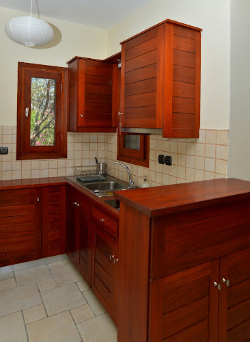 51, Νίκου Καζαντζάκη Ave, Αίγινα 180 10