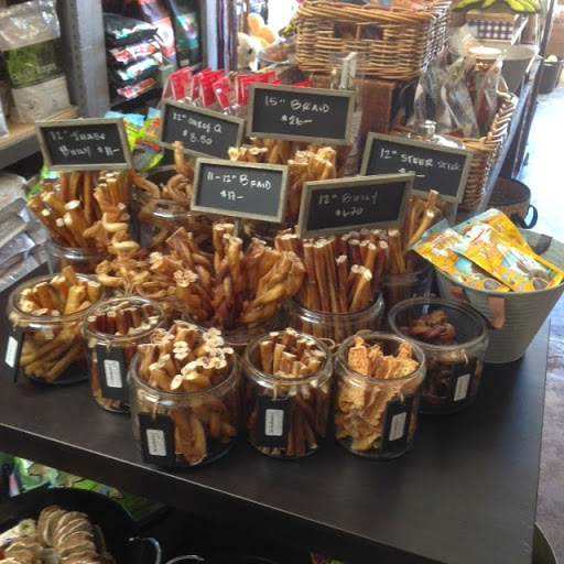 Pet Supply Store «Rosie Bunny Bean Urban Pet Provisions», reviews and photos, 1309 N Ave 51, Highland Park, CA 90042, USA