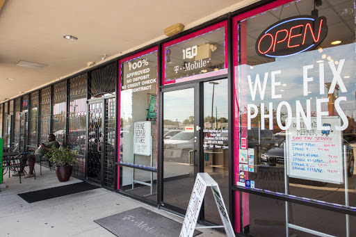 Phone Repair - Intouch Wireless, 2150 S Texas 6 #160, Houston, TX 77077, USA, 