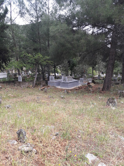 Akbez Salmanuşağı Mezarlığı