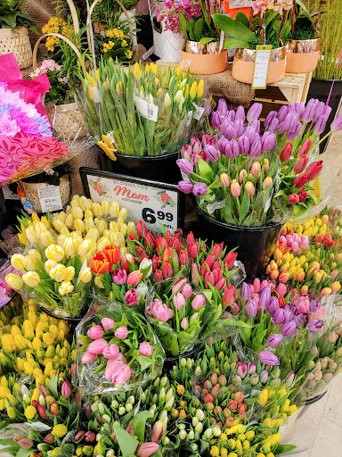 Grocery Store «Jewel-Osco», reviews and photos, 652 Kirk Rd, St Charles, IL 60174, USA