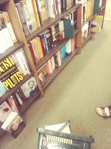 Book Store «Barnes & Noble», reviews and photos, 7227 SW Bridgeport Rd, Tigard, OR 97224, USA