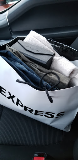 Clothing Store «Express», reviews and photos, 1400 Willowbrook Mall, Wayne, NJ 07470, USA
