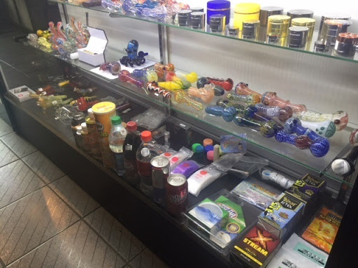 Tobacco Shop «Fu King Smoke Shop», reviews and photos, 689 Main St, Hackensack, NJ 07601, USA