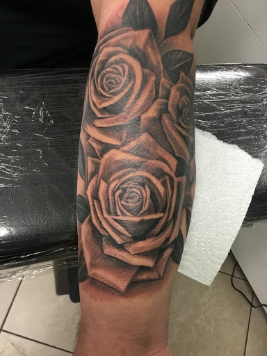 Explore skull tattoo ideas for guys, creative tattoo ideas in Bakersfield, available at Art Studio