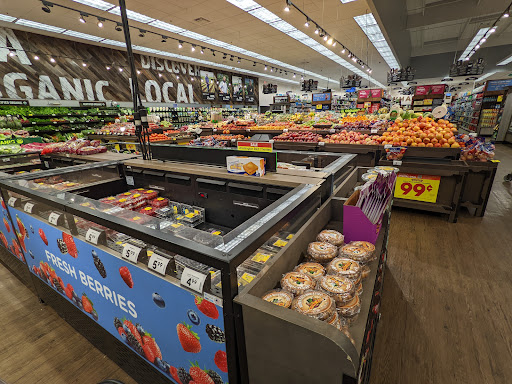 Shopping Mall «Gateway Plaza», reviews and photos, 21929 Ventura Blvd, Los Angeles, CA 91364, USA