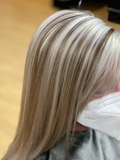 Hair Salon «The Parlour A Hair Salon», reviews and photos, 333 Jesse Jewell Pkwy SE, Gainesville, GA 30501, USA