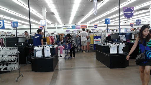 Thrift Store «Alma School & Ray Goodwill Retail Store & Donation Center», reviews and photos