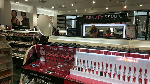 Cosmetics Store «SEPHORA», reviews and photos, 2061 N Montclair Plaza Ln, Montclair, CA 91763, USA