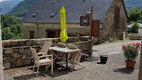 Atmosphère du Restaurant français Auberge du Bergons à Salles - n°3