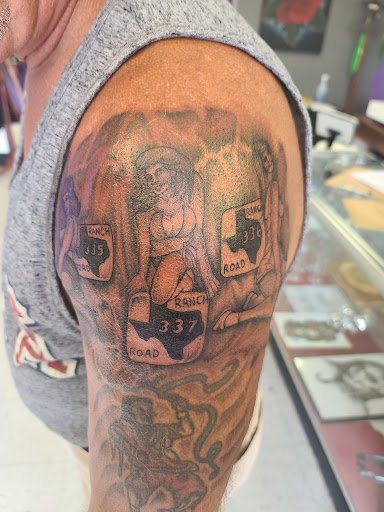 Diamond Tattoo & Custom Art, 2313 E Lindsey St, Norman, OK 73071, USA, 