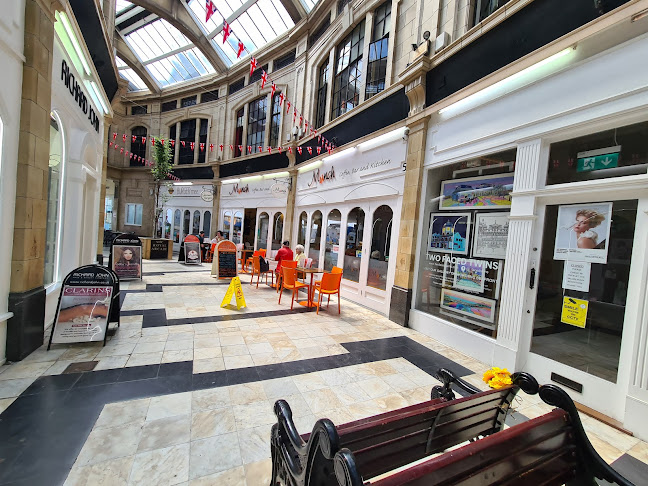 Reviews of The Royal Arcade Shopping Mall in Worthing - Shopping mall