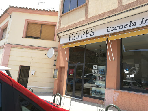 YERPES Escuela Internacional De Peluquería, Estética Y Maquillaje en Alcañiz, Teruel