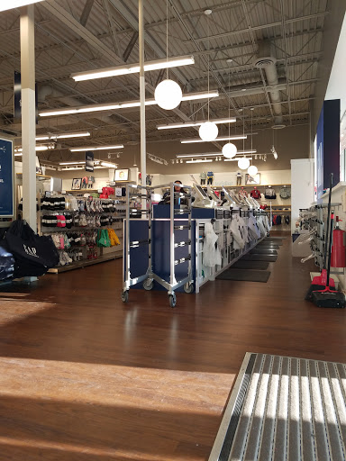 Clothing Store «Gap Outlet», reviews and photos, 1000 PA-611, Tannersville, PA 18372, USA
