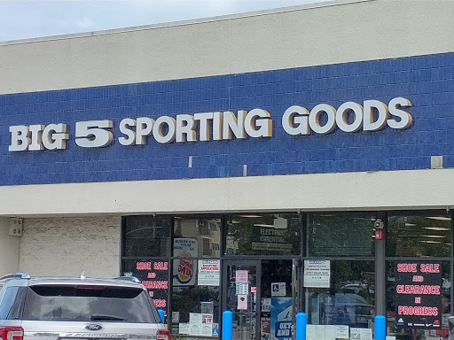 Sporting Goods Store «Big 5 Sporting Goods - San Mateo», reviews and photos, 2825 S El Camino Real, San Mateo, CA 94403, USA