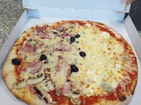 Pepperoni du Pizzas à emporter Camion Pizza chez Papa à Marseille - n°5
