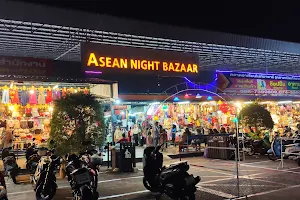 ASEAN Night Bazaar Hatyai image