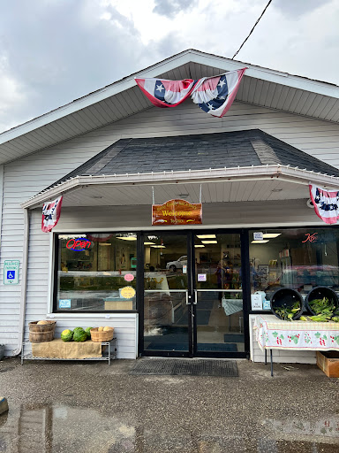 Grocery Store «The Country Market», reviews and photos, 2236 Imlay City Rd, Lapeer, MI 48446, USA