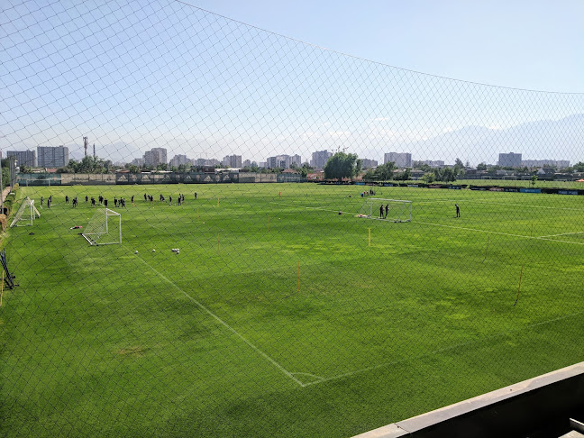 Opiniones de Club Universidad de Chile - CDA en La Cisterna - Campo de fútbol