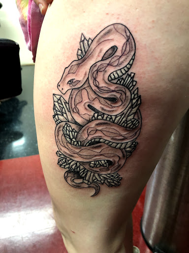 Tattoo Shop «Mystic Tattoo and Body Piercing», reviews and photos, 1150 Richmond Rd, Charlottesville, VA 22911, USA