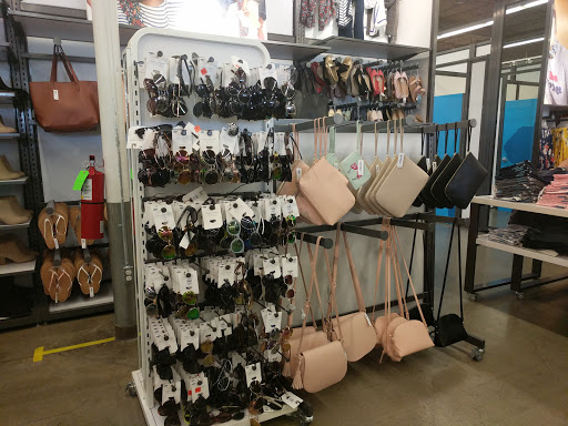 Clothing Store «Old Navy», reviews and photos, 6867 Hwy 6 N, Houston, TX 77084, USA