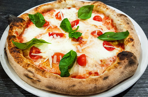 Pizza Mega Eppan in St. Michael, Provincia Autonoma di Bolzano – Alto Adige