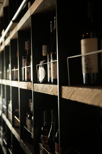 Wine Bar «Venice Beach Wines», reviews and photos, 529 Rose Ave, Venice, CA 90291, USA