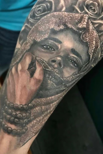 Tattoo Shop «Canvas Tattoo & Art Gallery», reviews and photos, 3012 N Davidson St, Charlotte, NC 28205, USA