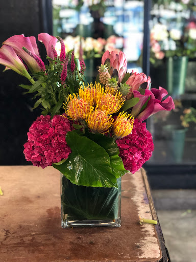 Florist «Avenue J Florist», reviews and photos, 1502 Avenue J, Brooklyn, NY 11230, USA