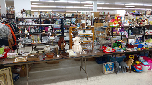Antique Store «Collectamania», reviews and photos, 3200 Delaware Ave, Des Moines, IA 50313, USA