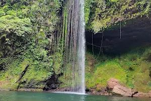 Buruwisan Falls image