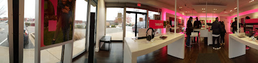 Cell Phone Store «T-Mobile», reviews and photos, 8903 Woodyard Rd, Clinton, MD 20735, USA