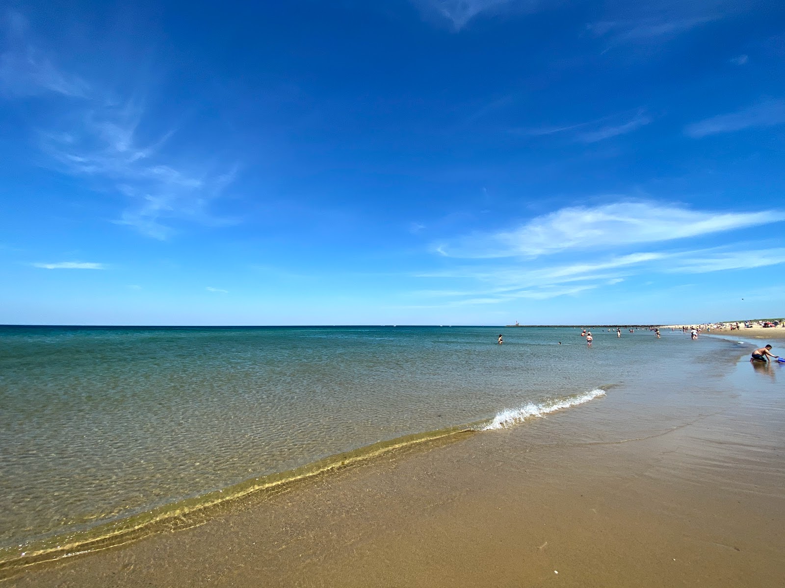 Foto di Scusset beach con una superficie del sabbia luminosa