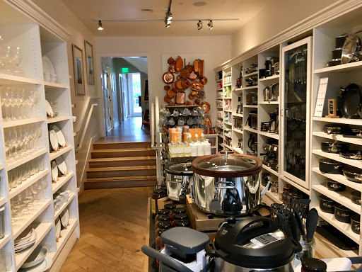 Kitchen Supply Store «Williams-Sonoma», reviews and photos, 605 Broadway, Sonoma, CA 95476, USA