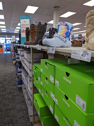 Shoe Store «Rack Room Shoes», reviews and photos, 2809 Battleground Ave, Greensboro, NC 27455, USA