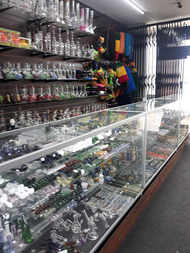 Tobacco Shop «3D Smoke Shop», reviews and photos, 2717 E Belt Line Rd #108b, Carrollton, TX 75006, USA