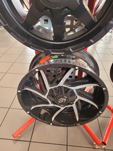 Tire Shop «Discount Tire Store - San Antonio, TX», reviews and photos, 1755 SW Loop 410, San Antonio, TX 78227, USA