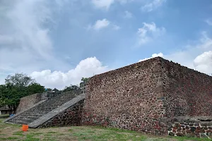 Zona Arqueológica de Chimalhuacán image
