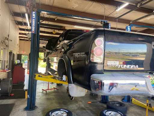 Auto Repair Shop «Precision Tune Auto Care», reviews and photos, 2334 6th Ave SE, Decatur, AL 35601, USA